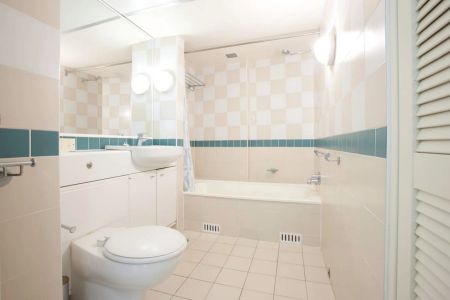 One-Bedroom Unit with Views of Manly Beach - Photo 4