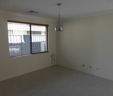 Modern Comfort Meets Convenience – Your Perfect Family Home Awaits!... - Photo 3