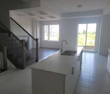 For Lease - 1326 Anthonia Trail Unit# Upper Lvl, Oakville, Ontario - Photo 4