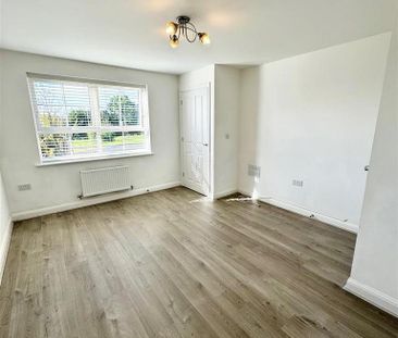 2 bedroom semi-detached house to rent - Photo 2