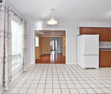 For Lease - 340 Silken Laumann Drive, Newmarket, Ontario - Photo 5