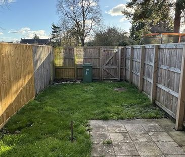 2 bedroom terraced house to rent - Photo 4