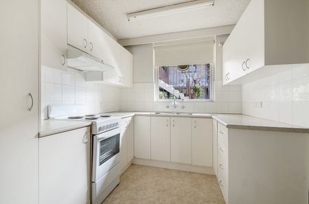 2/24 Garfield Street, Cheltenham VIC 3192 - Apartment For Rent | Domain - Photo 3