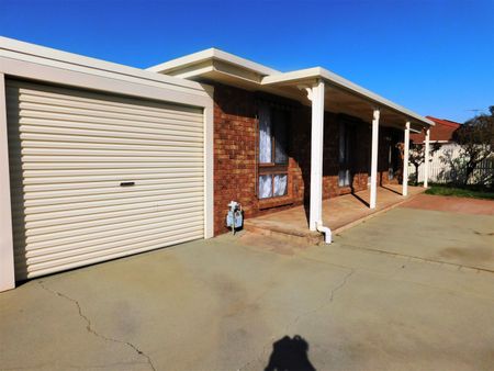 2/14 Wirilda Close, Wodonga VIC 3690 - Apartment For Rent | Domain - Photo 2