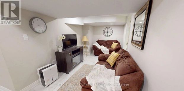 507 UPPER JAMES STREET - Photo 1