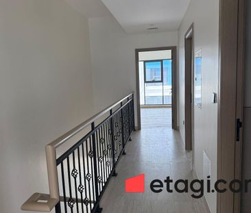 Prime Location | Luxury Style | Ready To Move - Photo 3