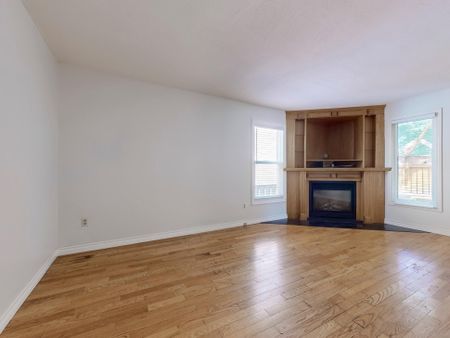 For Lease - 3400 Drummond Road, Mississauga, Ontario - Photo 4