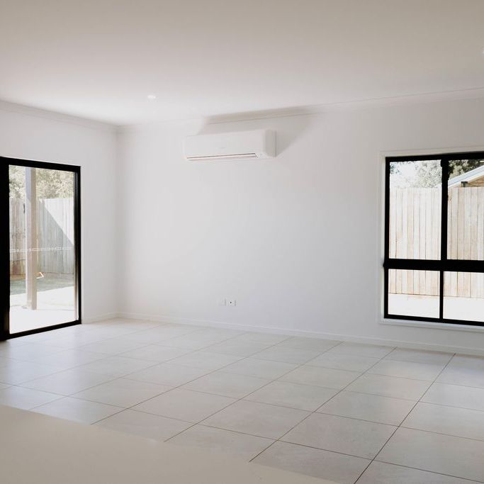 A selection of brand new 3 bed units for lease - 6 month lease term only *Initial access for inspection via Morgan Way - Photo 1