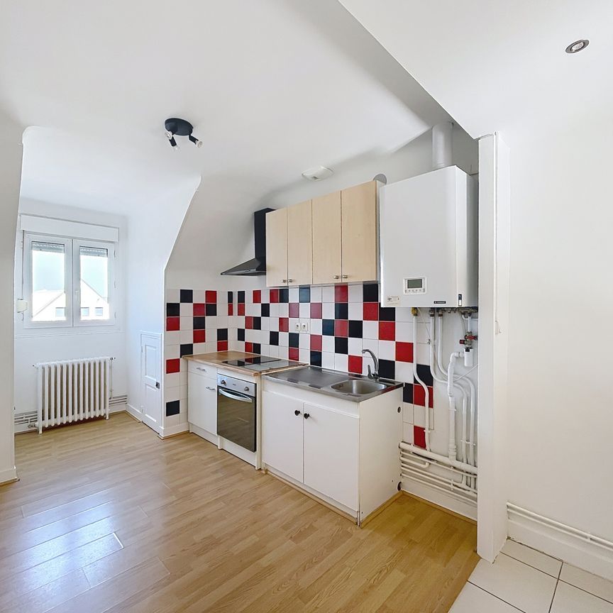 Location Appartement 2 pièces 45m² COUTANCES 50200 - Photo 1