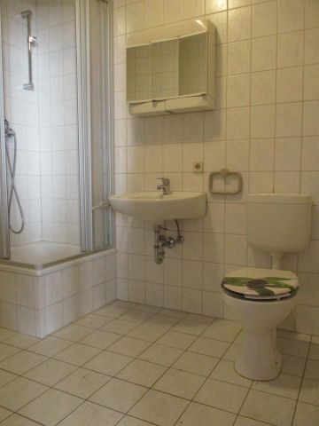 Erstbezug nach Renovierung- 2-Raum-Wohnung mit Einbauküche zu vermieten - Photo 5