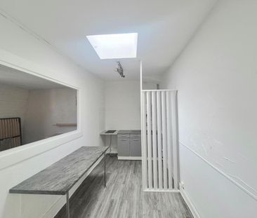 Location Appartement 1 pièce 42m² ANGERS 49100 - Photo 4