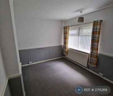 3 bedroom semi-detached house to rent - Photo 2