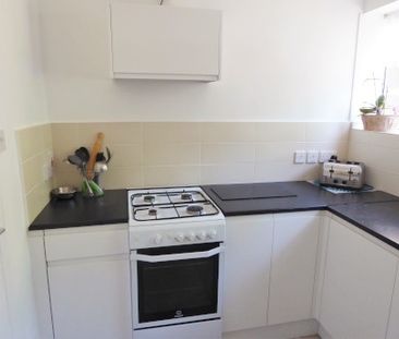 Room in a Shared House, Methwold Road, W10 - Photo 4