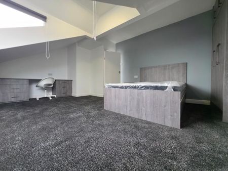 3 bedroom end of terrace house to rent - Photo 3