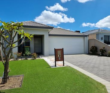 Modern Family Living Made Easy – Spacious 4x2 in a Prime Location! - Photo 1