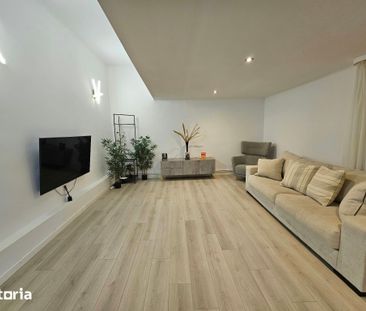 Pensiune spectaculoasă de închiriat în Mamaia Sat – 19 camere - Fotografie 2