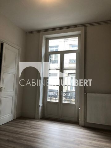 Location Appartement 4 pièces 99m² ST ETIENNE 42000 - Photo 3