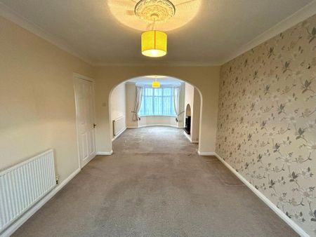 3 bedroom semi-detached house to rent - Photo 3