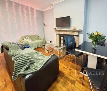 5 bedroom house to rent Albion Road, Manchester, M14 - Photo 2