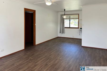 Beautiful Ground-Floor Two-Bedroom Villa with Parkland Views - Photo 2