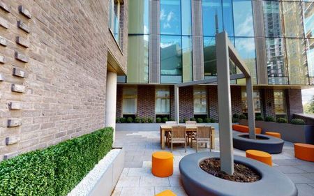 3 bedroom flat to rent - Photo 3