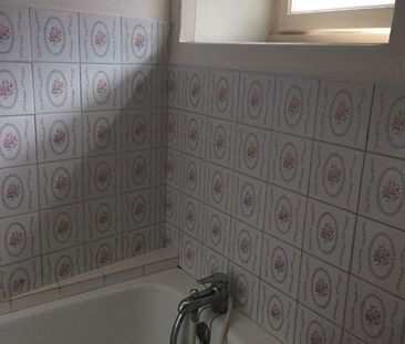 Location Appartement 1 pièce 23m² FONTENAY LE COMTE 85200 - Photo 4