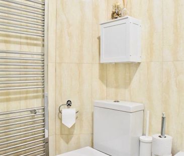 1 Bed Flat, Undine Road, E14 - Photo 2