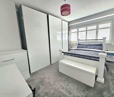 Trent Avenue, Upminster, RM14 - Photo 4