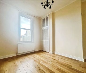 Inwood Road, Hounslow, TW3 1XH - Photo 2
