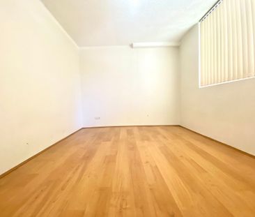 Convenient 2-Bedroom Unit in Bankstown - Photo 6