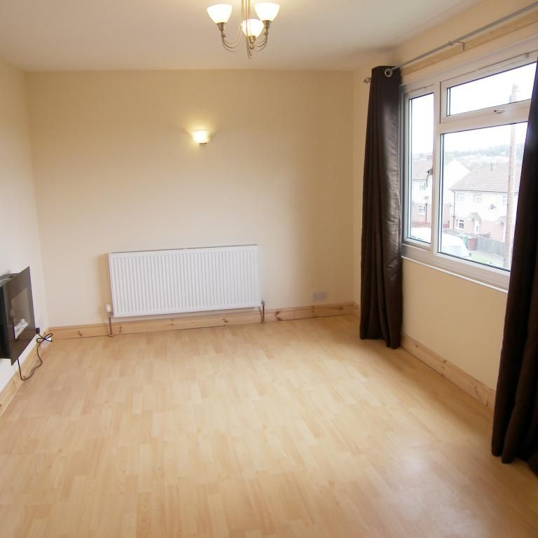 37, Heights Drive, Wortley, Leeds, LS12 3SY - Photo 1