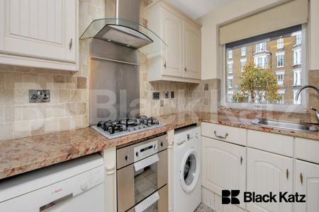 Boasting 1050 sq. ft. of living & entertaining space & sun filled roof terrace - Photo 5