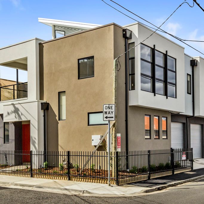 17 Hosie Street, Richmond VIC 3121 - Townhouse For Rent | Domain - Photo 1