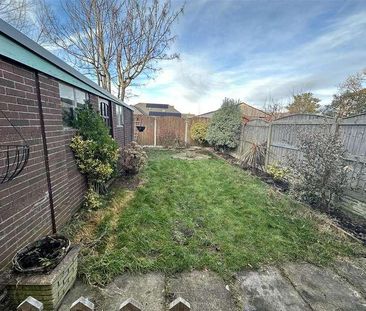 Kingfisher Way, Saughall Massie, CH49 - Photo 4