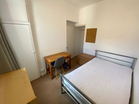 Rose Street, Haxby Road - P1488 - Photo 4