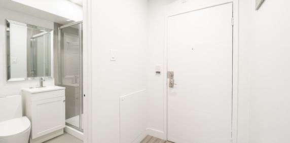 Studio - Ontario - Photo 2