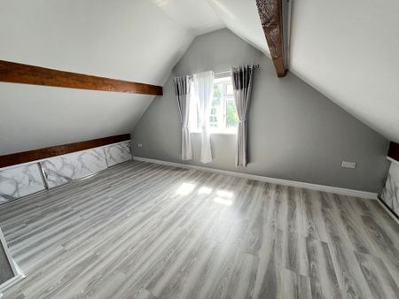 5 bedroom detached house to rent - Photo 4