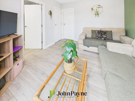 Queen Isabels Avenue, Cheylesmore, Coventry, CV3 5GF - Photo 2