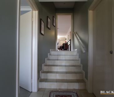 35 Unwin Avenue, Jerrabomberra NSW 2619 - House For Rent | Domain - Photo 3