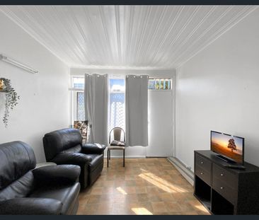 Cute as a button - Furnished unit - Photo 1