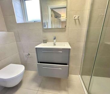 Victoria Road, Windsor, SL4 - Photo 4