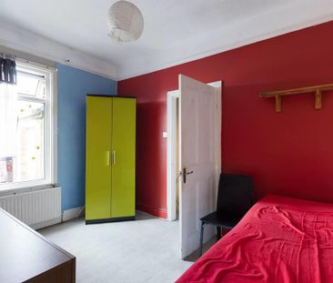 3 bedroom terraced house to rent - Photo 3