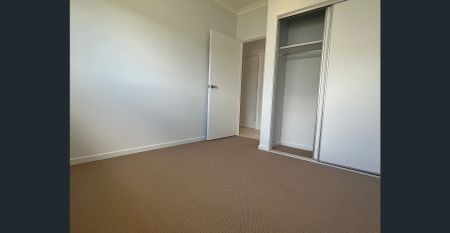 Stunning Brand-New Home – The Ultimate Family Retreat! - Photo 2