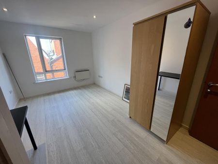 2 bedroom apartment to rent - Photo 3