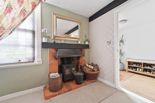 3 bedroom semi-detached house to rent - Photo 1