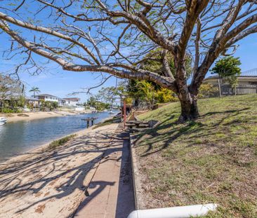 4 Summerland Key, Broadbeach Waters QLD 4218 - House For Rent | Domain - Photo 6
