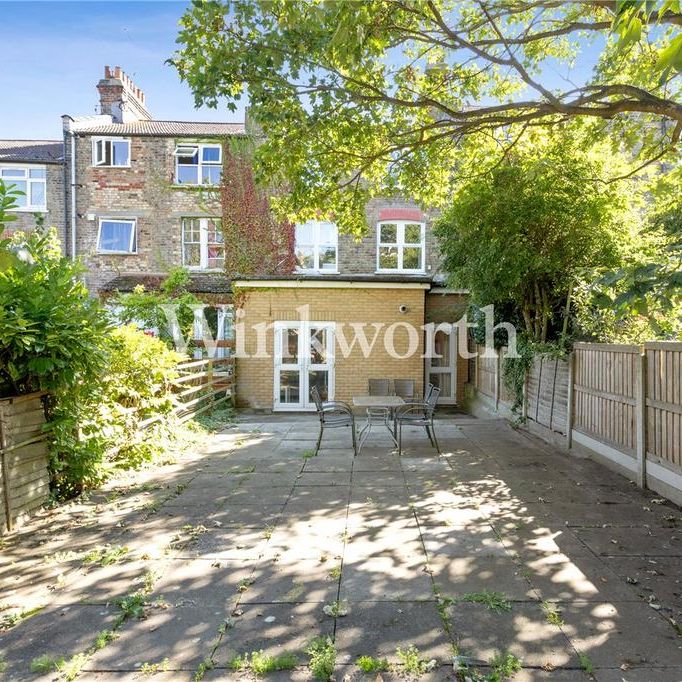 4 bedroom ground floor flat to rent - Photo 1