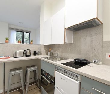 Studio to rent - Photo 2