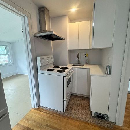 For Lease - 1395 Dougall Avenue Unit# 2, Windsor, Ontario - Photo 1