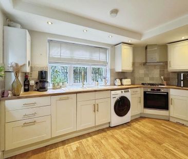 2 bedroom maisonette to rent - Photo 3